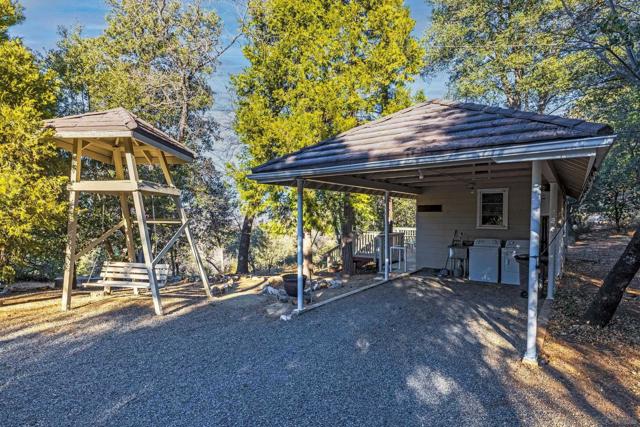 3306 Oak Grove, Julian CA: https://media.crmls.org/mediaz/3032085f-7923-4ed3-a32d-71767e13afdc.jpg