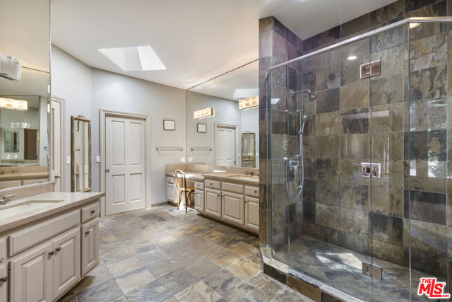 3265 Mandeville Canyon Road, Los Angeles CA: https://media.crmls.org/mediaz/303214ad-2d8f-46e4-8f70-91529a1266be.jpg