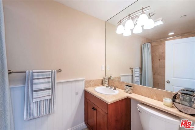 1202 Tennyson Street, Manhattan Beach CA: https://media.crmls.org/mediaz/3032bd64-ab0d-45ce-8cea-2d2fc9718606.jpg