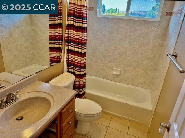 44 Dos Rios Ct, San Ramon CA: https://media.crmls.org/mediaz/3032ffdf-0643-4cba-9251-d17221be2de2.jpg