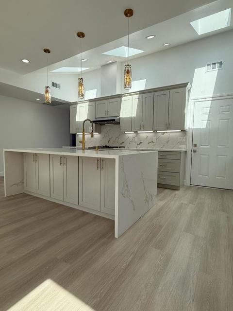 2552 Castleton Drive, San Jose CA: https://media.crmls.org/mediaz/30332b95-a310-4ea5-92f9-e0669423c6db.jpg