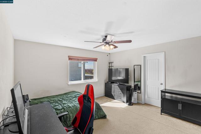 3826 Danbury Way, Fairfield CA: https://media.crmls.org/mediaz/303480ef-0925-41a7-844a-2b90e8e568e1.jpg