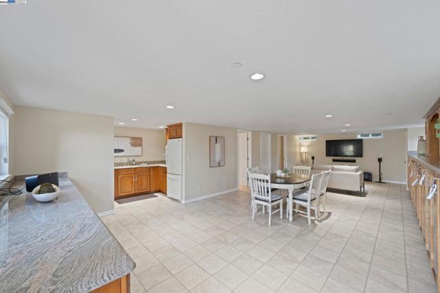 46925 Aloe Court, Fremont CA: https://media.crmls.org/mediaz/3034b938-74ae-4f59-9455-e3b75b6010a1.jpg
