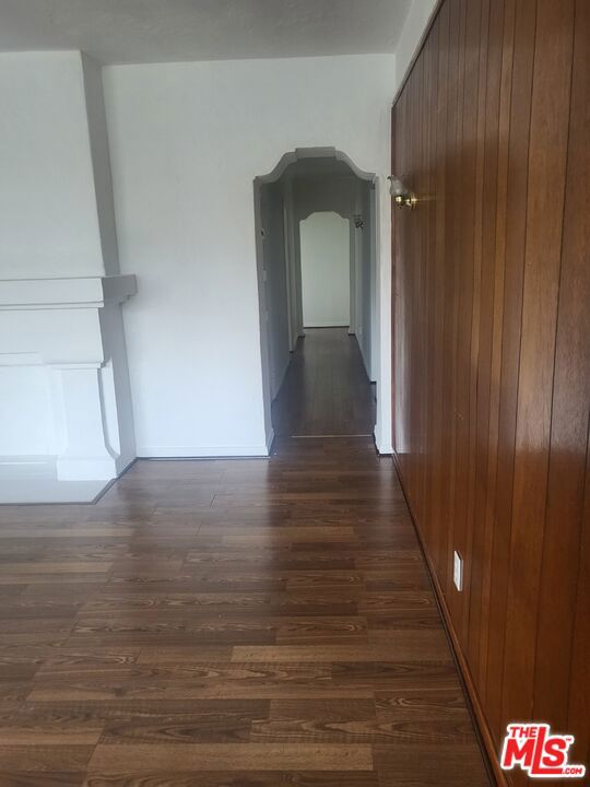 1414 S Wilton Place, Los Angeles CA: https://media.crmls.org/mediaz/3034e9e0-93dc-45c1-add9-f5471dba188d.jpg