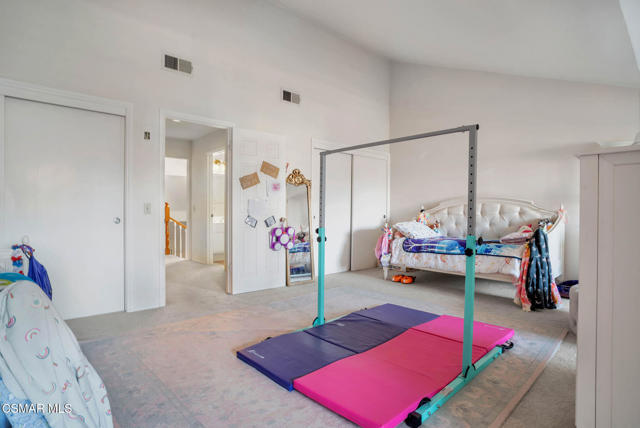 3008 Shadow Brook Lane, Westlake Village CA: https://media.crmls.org/mediaz/3035893f-02f1-40df-82e6-3cedeef47a52.jpg