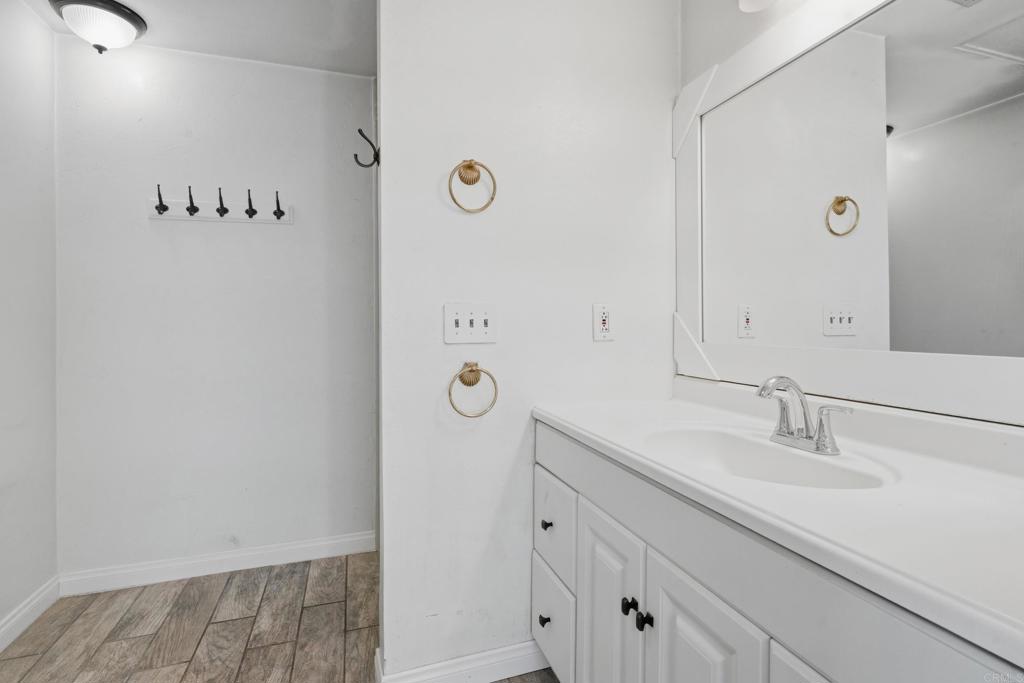 1078 Robertson Drive - photo 19