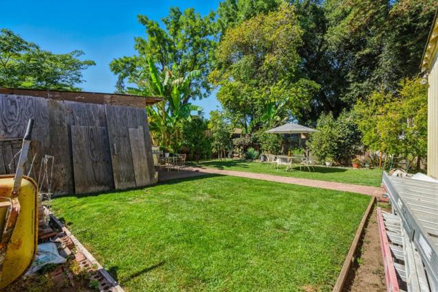 2273 Dumbarton Avenue, East Palo Alto CA: https://media.crmls.org/mediaz/303604e9-a5c8-4f3f-8fe6-1399ff7076a5.jpg