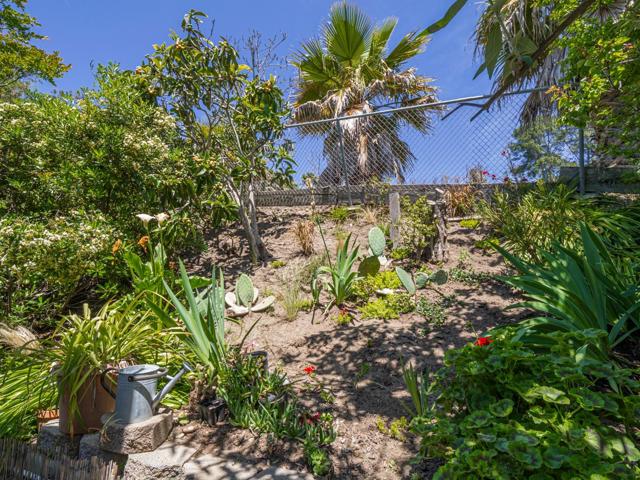 999 Old San Jose Road, Soquel CA: https://media.crmls.org/mediaz/30367c93-a0ff-4828-9f45-8703167ae39b.jpg
