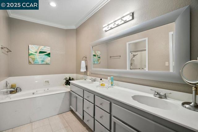 3051 Tahoe Pl, San Ramon CA: https://media.crmls.org/mediaz/30373090-75a8-4fa4-9c9a-83e15dd5dfe0.jpg