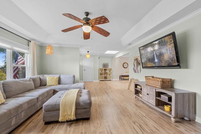 620 Lacrosse Place, Escondido CA: https://media.crmls.org/mediaz/30380d79-5257-4b37-a18e-af9e0321768e.jpg