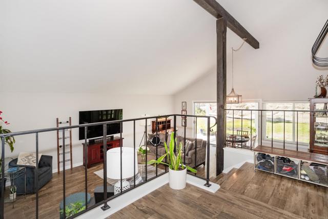 12567 Pomerado Ct, San Diego CA: https://media.crmls.org/mediaz/30389d5a-e93b-40da-b373-cf7d2e1dace5.jpg