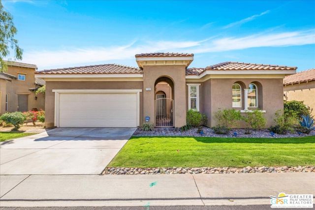 109 Shoreline Drive, Rancho Mirage CA: https://media.crmls.org/mediaz/3038c5fb-db8e-481f-861f-e7b8c83002c3.jpg