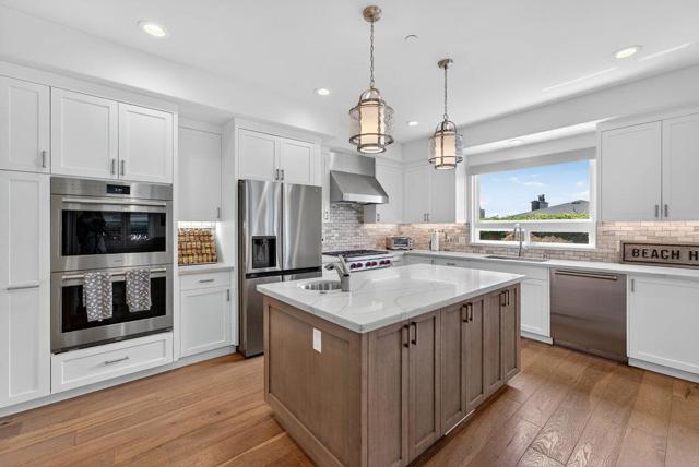 216 Martin Drive, Aptos CA: https://media.crmls.org/mediaz/30390fac-c028-4eae-aae4-bde94c895a98.jpg