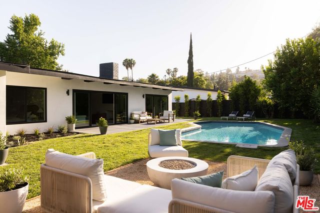 24211 Caris Street, Woodland Hills CA: https://media.crmls.org/mediaz/303a5126-59d6-4350-af51-e18228fb2112.jpg