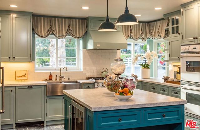 5840 Round Meadow Road, Hidden Hills CA: https://media.crmls.org/mediaz/303b08e8-791f-40fc-8dde-9e3d56d19bba.jpg