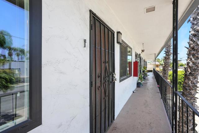 800 Emory Street, Imperial Beach CA: https://media.crmls.org/mediaz/303b3c11-1af4-47f6-bb87-6fa79857334e.jpg