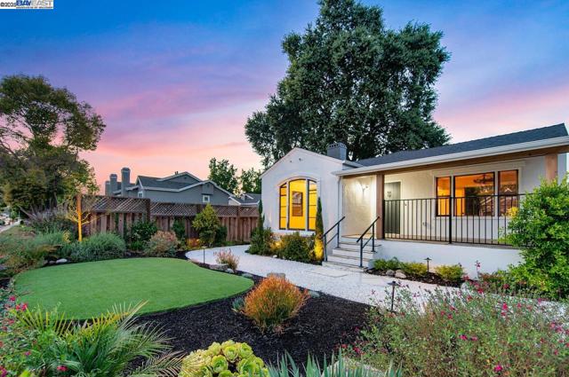 4073 Stanley Blvd, Pleasanton CA: https://media.crmls.org/mediaz/303b48ce-fa74-4570-a0fb-91ee4409fd6f.jpg