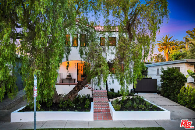 8617 Rugby Drive, West Hollywood CA: https://media.crmls.org/mediaz/303b59e0-8e19-48d2-a456-8948fe8dca43.jpg