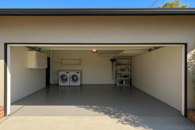 3581 Mount Abbey Ave, San Diego CA: https://media.crmls.org/mediaz/303b78fa-72f7-4f63-aff9-92e94901bca2.jpg
