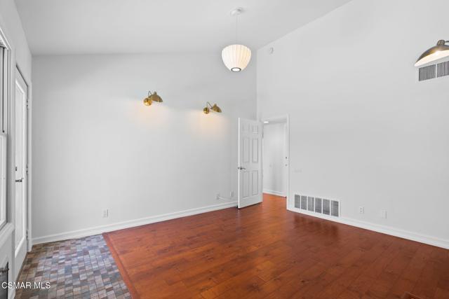 1984 Nettlebrook Street, Westlake Village CA: https://media.crmls.org/mediaz/303bf68b-e691-4473-8797-dea1f73f2c4d.jpg