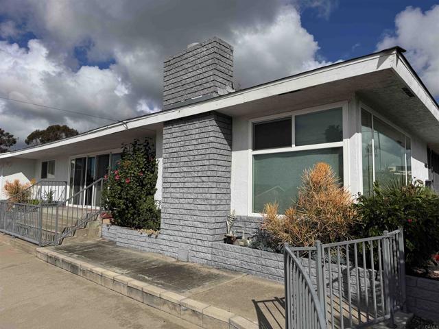 4606 Ocean View Boulevard, San Diego CA: https://media.crmls.org/mediaz/303c0d1a-d7f4-4c52-8c3f-ad5c1a093fa0.jpg