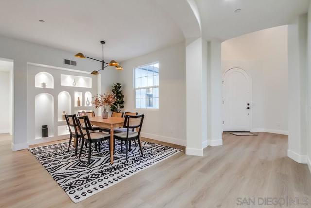2482 San Clemente Ave, Vista CA: https://media.crmls.org/mediaz/303c2059-b26a-4eb9-bd3a-8d454b4e08c8.jpg