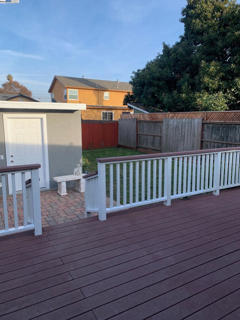 808 Martin Blvd, San Leandro CA: https://media.crmls.org/mediaz/303c38c7-dfd6-4c08-9ef6-8f642d99968c.jpg