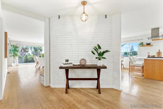 5021 Foothill Blvd, San Diego CA: https://media.crmls.org/mediaz/303ccaec-ff5c-43f1-b356-c7bae9d0db18.jpg