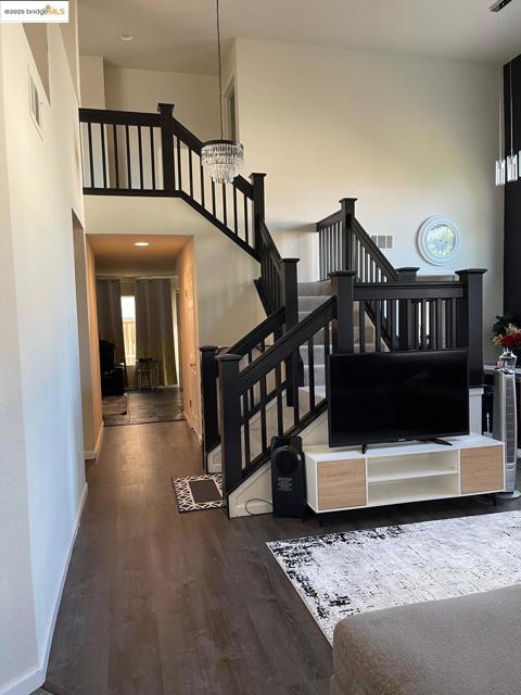 4529 Pronghorn Way, Antioch CA: https://media.crmls.org/mediaz/303d64a4-ec54-4b4c-b6ec-9dc960030fa9.jpg
