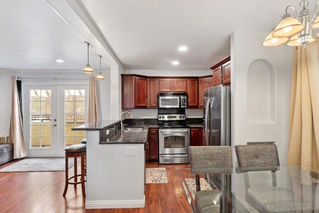 5055 Collwood Blvd, San Diego CA: https://media.crmls.org/mediaz/303e485b-ba44-45e5-82a6-79adcf6fa894.jpg