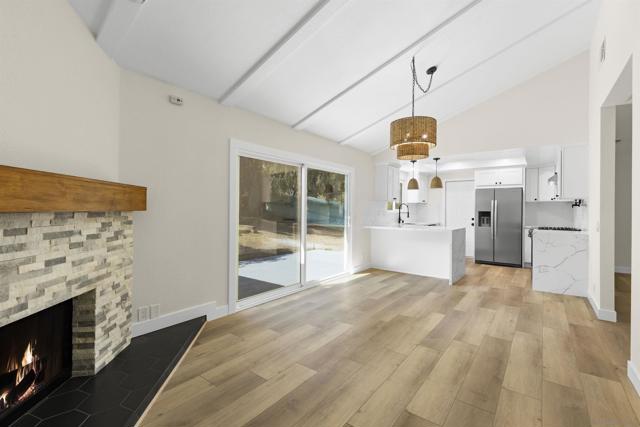 1217 Monte Vista Dr, Vista CA: https://media.crmls.org/mediaz/303e8110-67ec-46c9-b8c2-9d8b2c7feaff.jpg