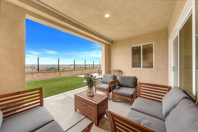 1228 Spivey Rd, Chula Vista CA: https://media.crmls.org/mediaz/303f10ea-9ad7-444c-bbaa-8e42ff775fa6.jpg