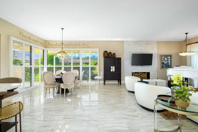 1 Briarcliff Court, Rancho Mirage CA: https://media.crmls.org/mediaz/30403476-913a-4488-aea7-e49ad87db325.jpg