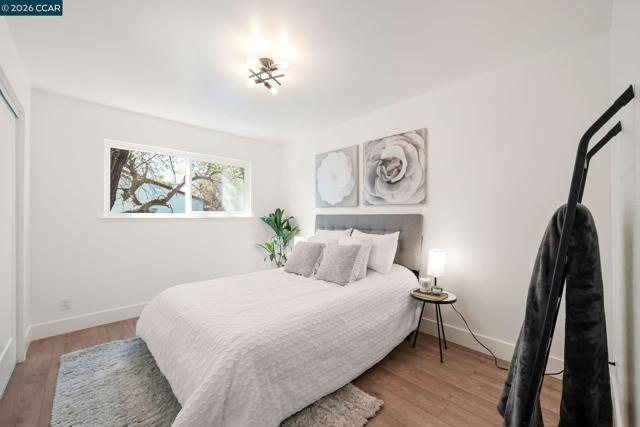 Image 17 of 31 For 3959 Chestnut Ave