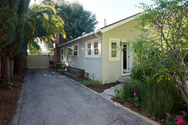 767 Calderon Avenue, Mountain View CA: https://media.crmls.org/mediaz/30411bc4-ee82-401c-a03b-7b9d81bf2d63.jpg