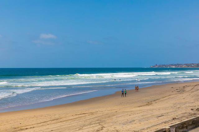 3537 Ocean Front Walk, San Diego CA: https://media.crmls.org/mediaz/3041939c-3d2b-460d-b8b0-9d3742642247.jpg