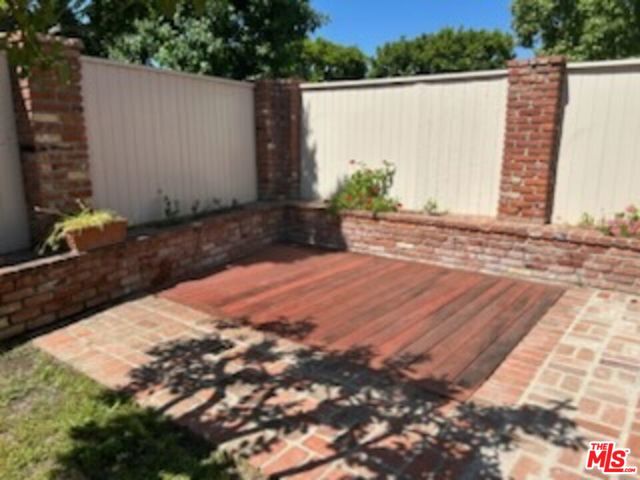 2276 Westridge Road, Los Angeles CA: https://media.crmls.org/mediaz/30426849-8e4d-4e79-86a0-1b078abc2d03.jpg