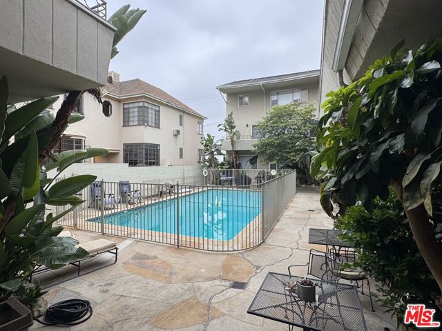 8218 De Longpre Avenue, West Hollywood CA: https://media.crmls.org/mediaz/3042a31b-2f0c-4b21-8e33-aec910d87a05.jpg