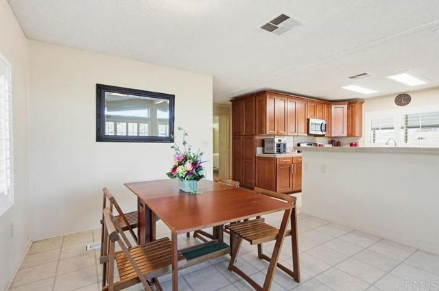 Detail Gallery Image 10 of 49 For 1930 W San Marcos Blvd #172,  San Marcos,  CA 92078 - 2 Beds | 2 Baths
