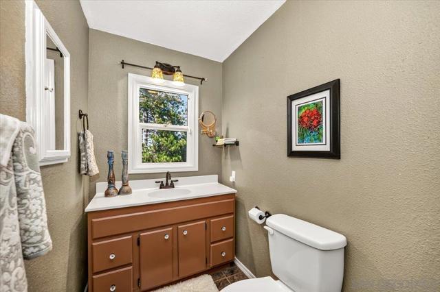 710 Arosa, Crestline, CA 92325