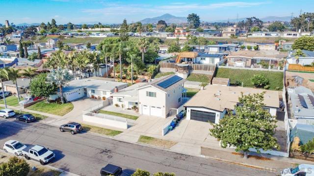 1173 Oasis Ave, Chula Vista CA: https://media.crmls.org/mediaz/30432de6-1143-46b6-bf8d-c2f576115b36.jpg