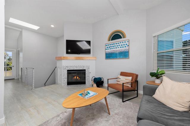 Detail Gallery Image 9 of 45 For 880 Home Ave #G,  Carlsbad,  CA 92008 - 3 Beds | 2/1 Baths