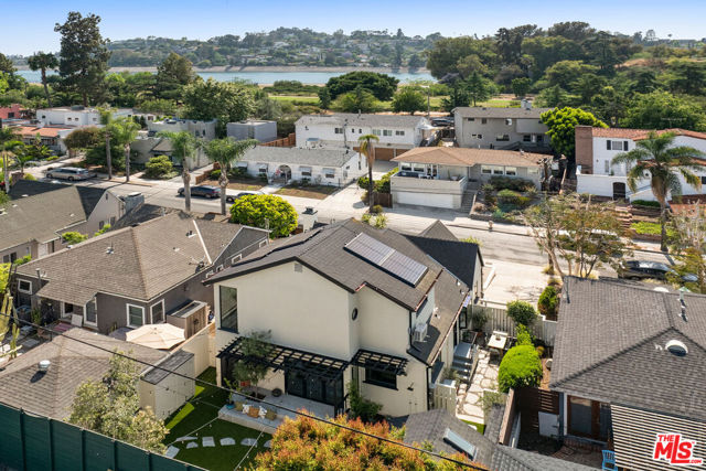 2374 Edgewater Terrace, Los Angeles CA: https://media.crmls.org/mediaz/3043cdb5-2f4c-4202-bd2e-22a285b2a65f.jpg