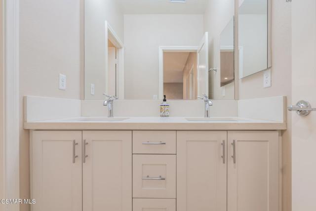263 Morro Way, Simi Valley CA: https://media.crmls.org/mediaz/30442509-8053-48c3-aebb-b6d22ea99e9a.jpg
