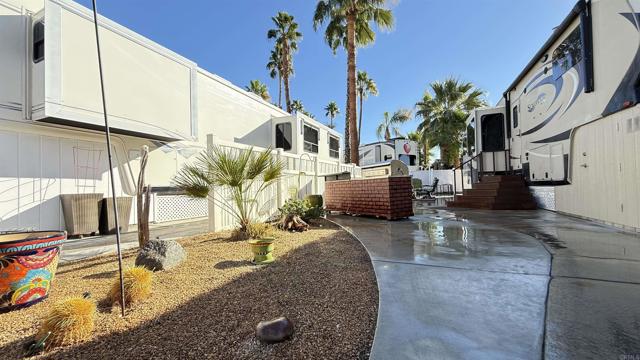69411 Ramon Rd #713, Cathedral City CA: https://media.crmls.org/mediaz/30461c65-3873-4859-ad55-a7771d3a5d25.jpg