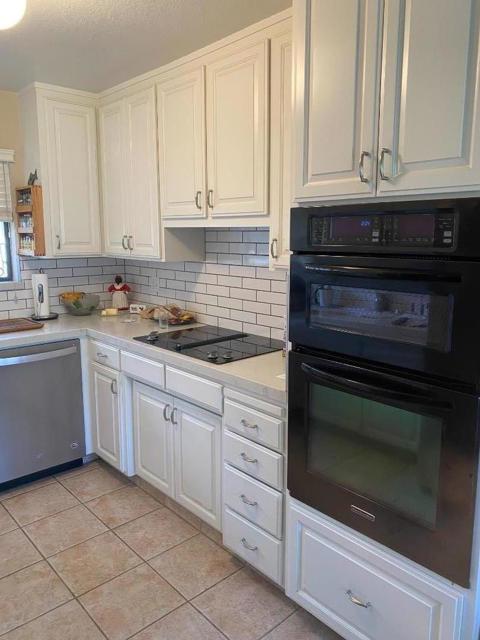 270 Joes Lane, Hollister CA: https://media.crmls.org/mediaz/3046472f-9e98-4d8e-bf9c-0c2d8f1e03da.jpg