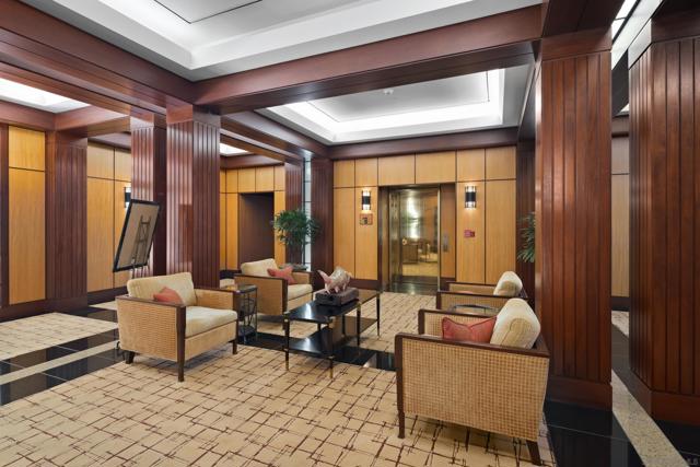 500 W Harbor Dr, San Diego CA: https://media.crmls.org/mediaz/3046a69f-b6fa-4f2c-aed2-4e9469f17bb2.jpg