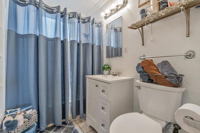 130 Cypress Street, Redwood City CA: https://media.crmls.org/mediaz/3046dd29-1c26-4d96-ae8a-102d5c78683b.jpg