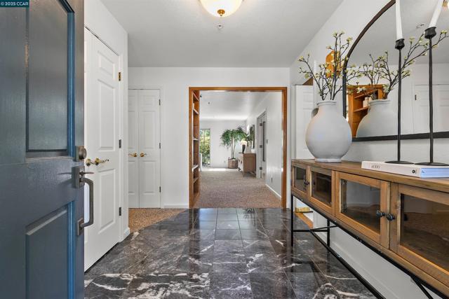 5435 Box R Ranch Rd, Vacaville CA: https://media.crmls.org/mediaz/3046e0dd-efec-4b97-a57f-80b876cbc9a6.jpg