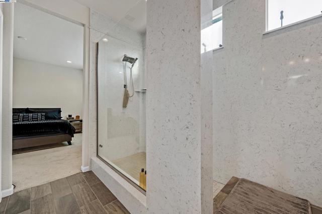 268 Coolcrest Dr, Oakley CA: https://media.crmls.org/mediaz/3047b71b-a894-4ab0-84a4-2224540fd843.jpg